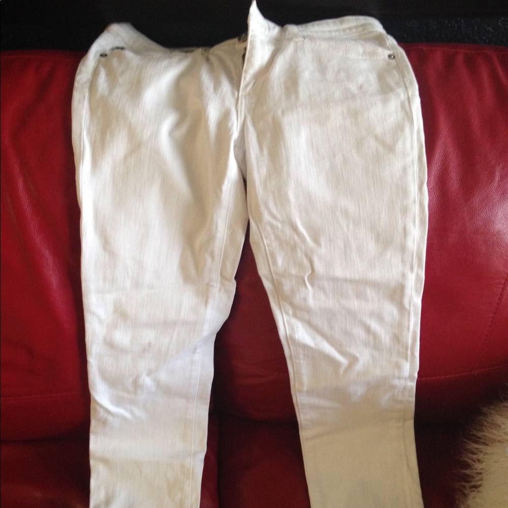AG Stevie Slim Straight off white jeans